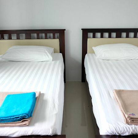 Mae-Porn Hostel Khao Lak Extérieur photo