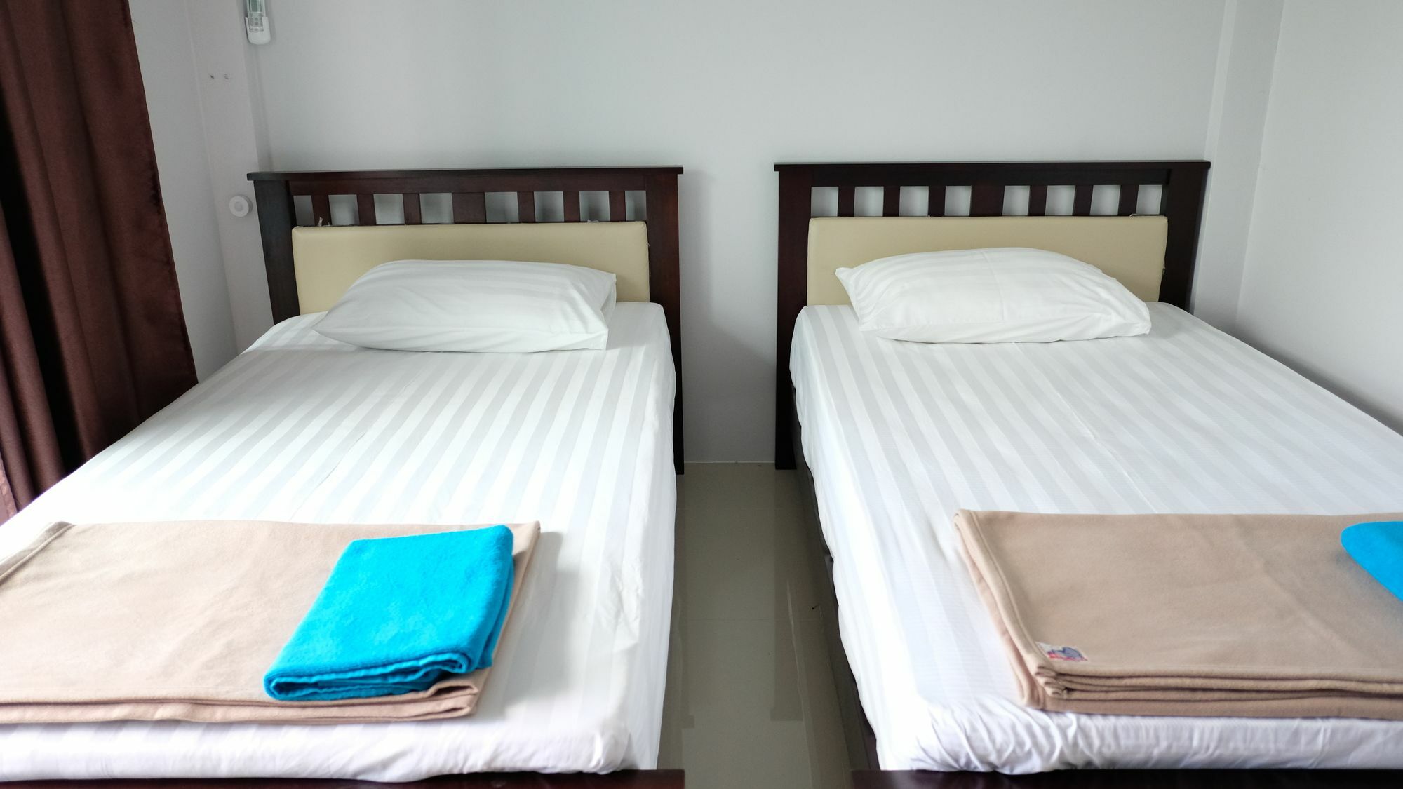 Mae-Porn Hostel Khao Lak Extérieur photo